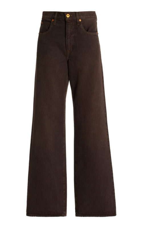 brown wide-leg jeans are perfect for what to wear in November 2024